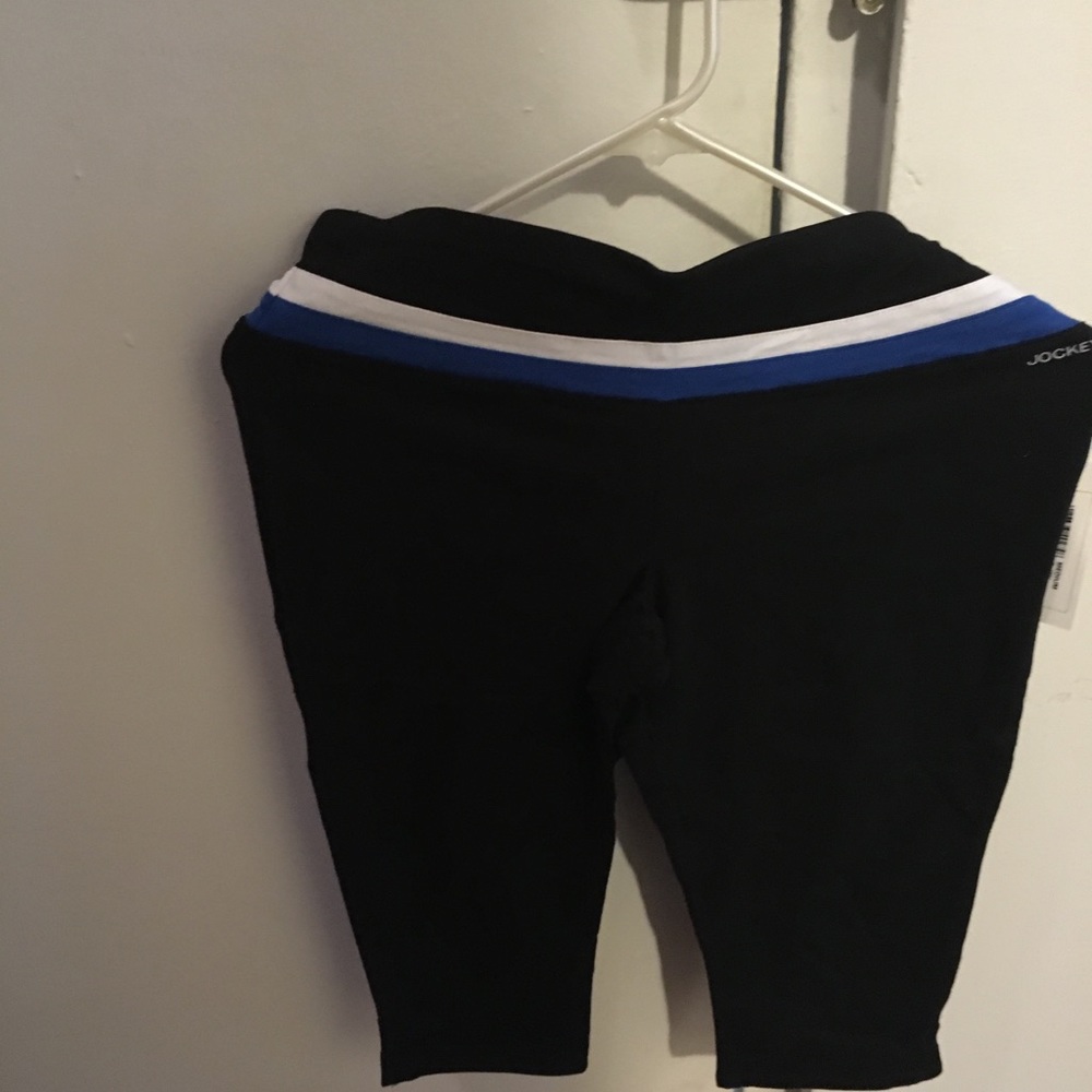 Nwt jockey Capri pants medium